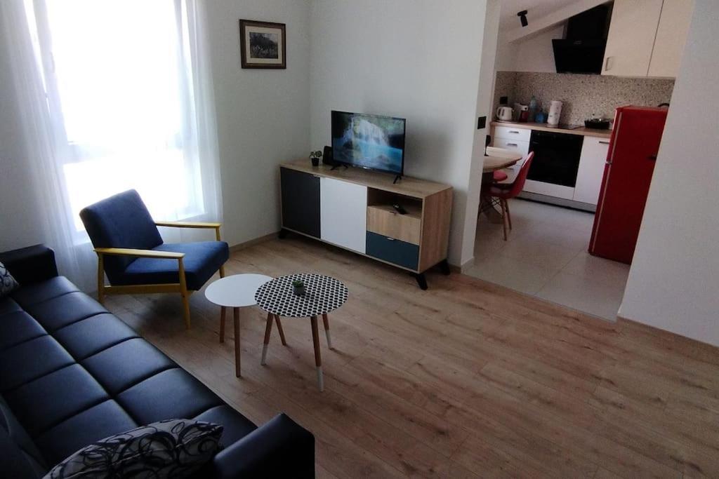 Cute Apartment Marla Art Close To Center Pula Exterior photo